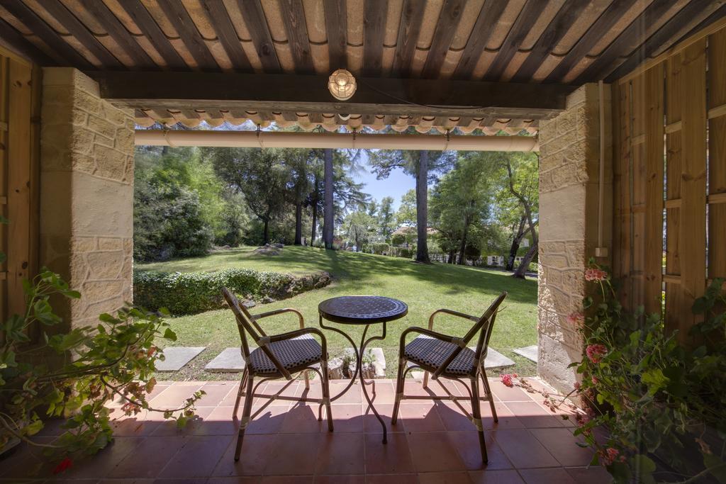 Вилла Domaine Du Mont Leuze Вильфранш-сюр-Мер Экстерьер фото