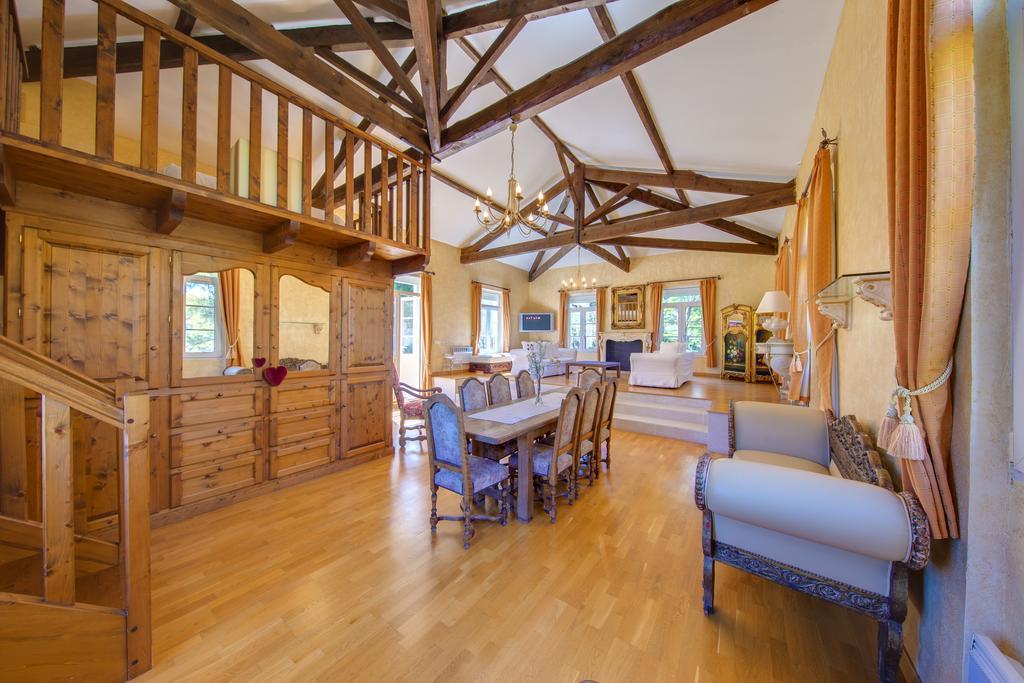 Вилла Domaine Du Mont Leuze Вильфранш-сюр-Мер Экстерьер фото