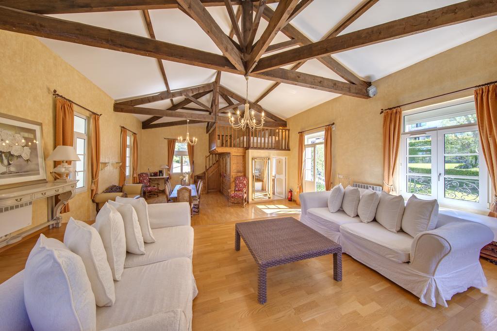 Вилла Domaine Du Mont Leuze Вильфранш-сюр-Мер Экстерьер фото