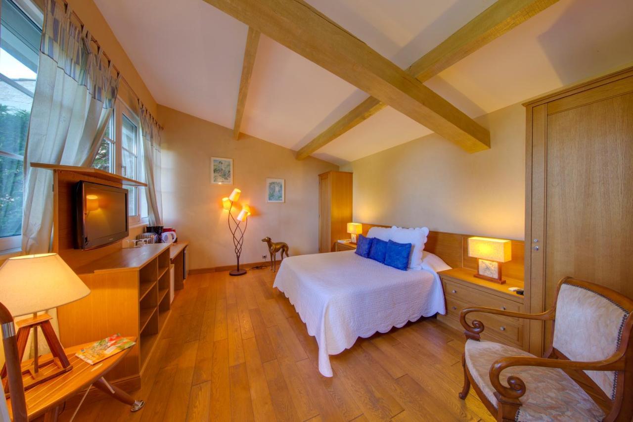 Вилла Domaine Du Mont Leuze Вильфранш-сюр-Мер Экстерьер фото