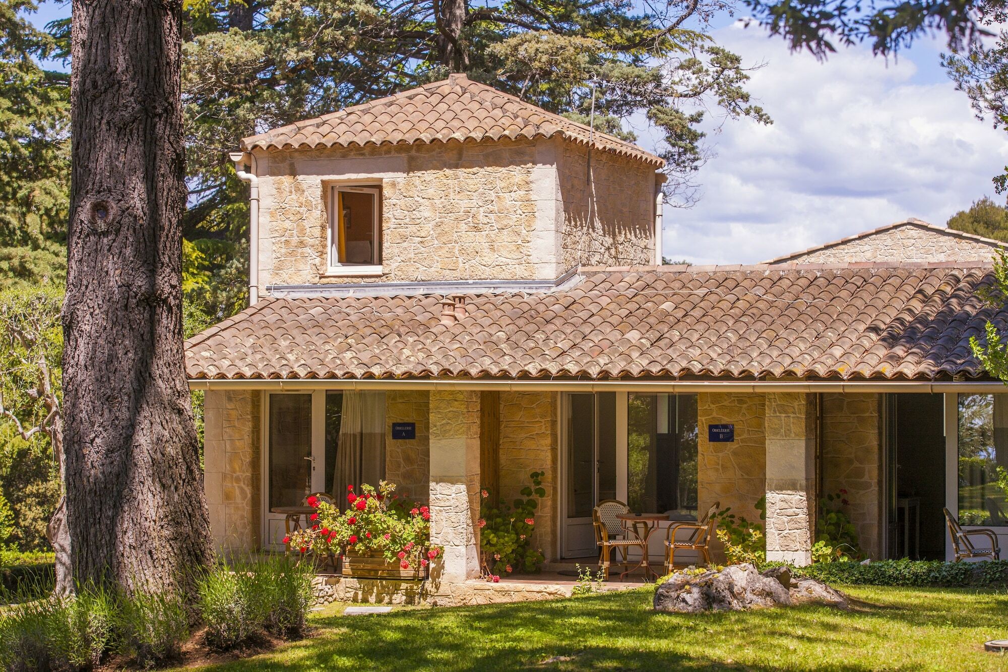 Вилла Domaine Du Mont Leuze Вильфранш-сюр-Мер Экстерьер фото
